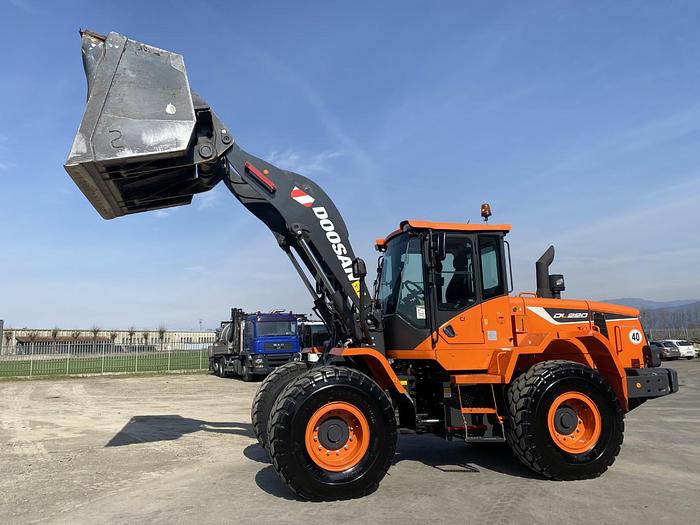 Usato 2018 DOOSAN DL 220-5 High-lift