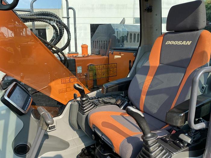 Usato 2017 DOOSAN DX 140 LRC-5
