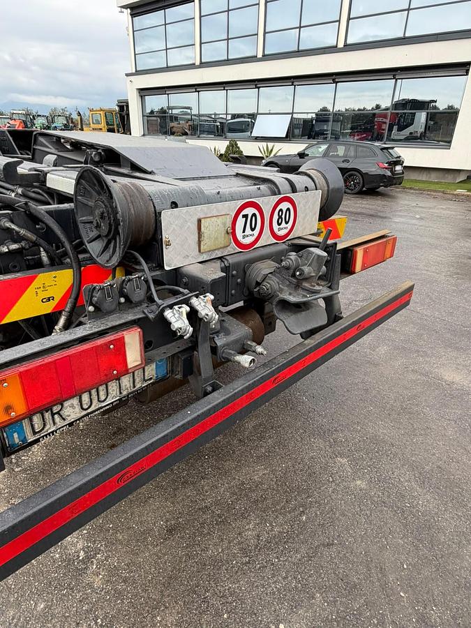 Usato 2008 IVECO 450 SCARRABILE E5