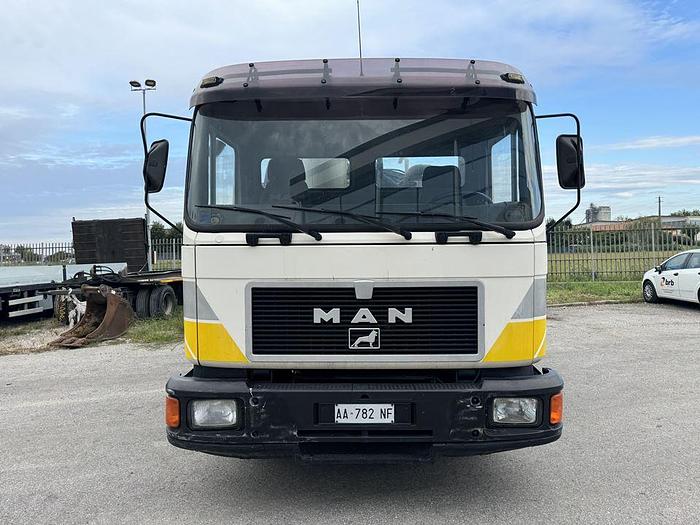 Usato 1994 MAN 14.192 spurgo MORO