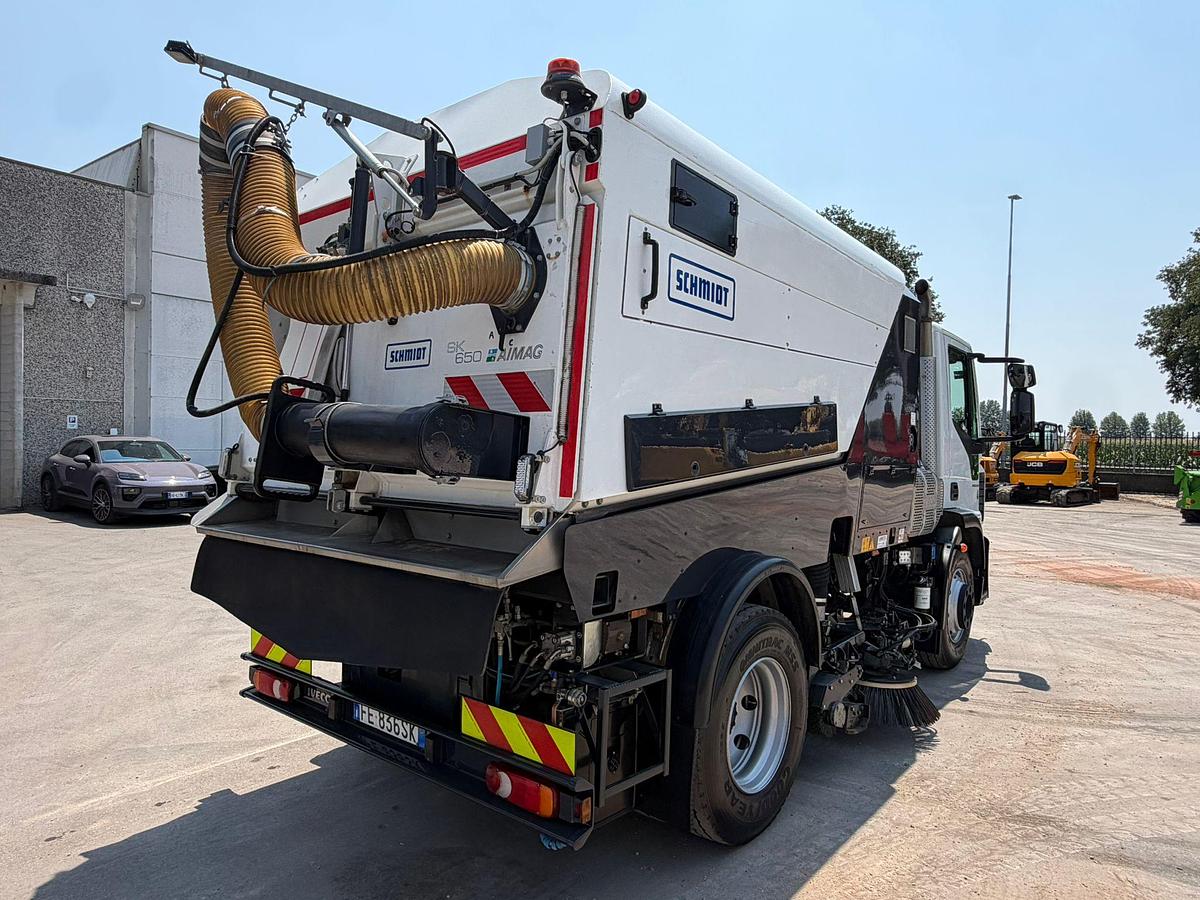 Usato 2016 iveco  EUROCARCO 150 210 SPAZZATRICE