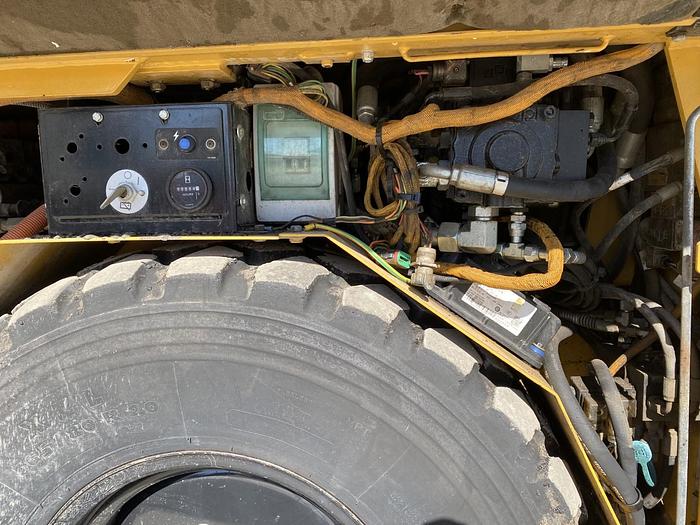 Usato 2011 CATERPILLAR AP 300