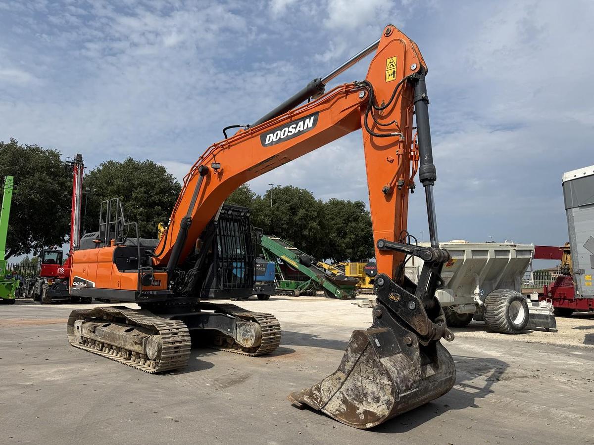 Usato 2020 DOOSAN DX235 NLC-5