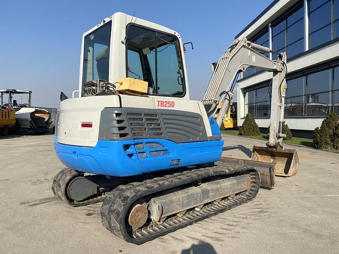 Usato 2008 TAKEUCHI TB 250