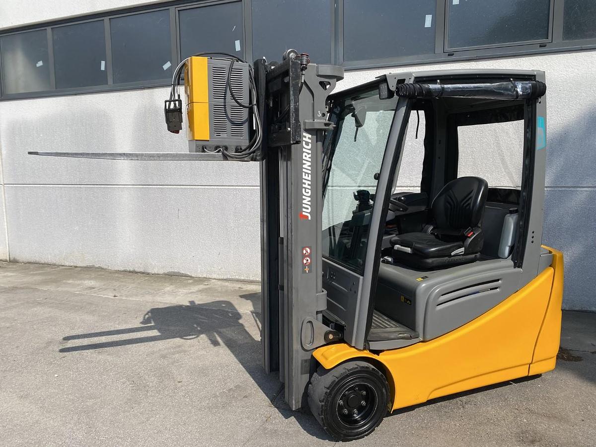 Usato 2022 JUNGHEINRICH EFG 220