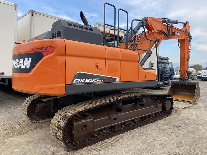 Usato 2016 DOOSAN DX235 NLC-5