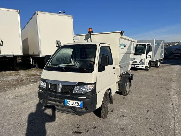 Usato 2021 PIAGGIO PORTER CON VASCA PILA RIBALTABILE