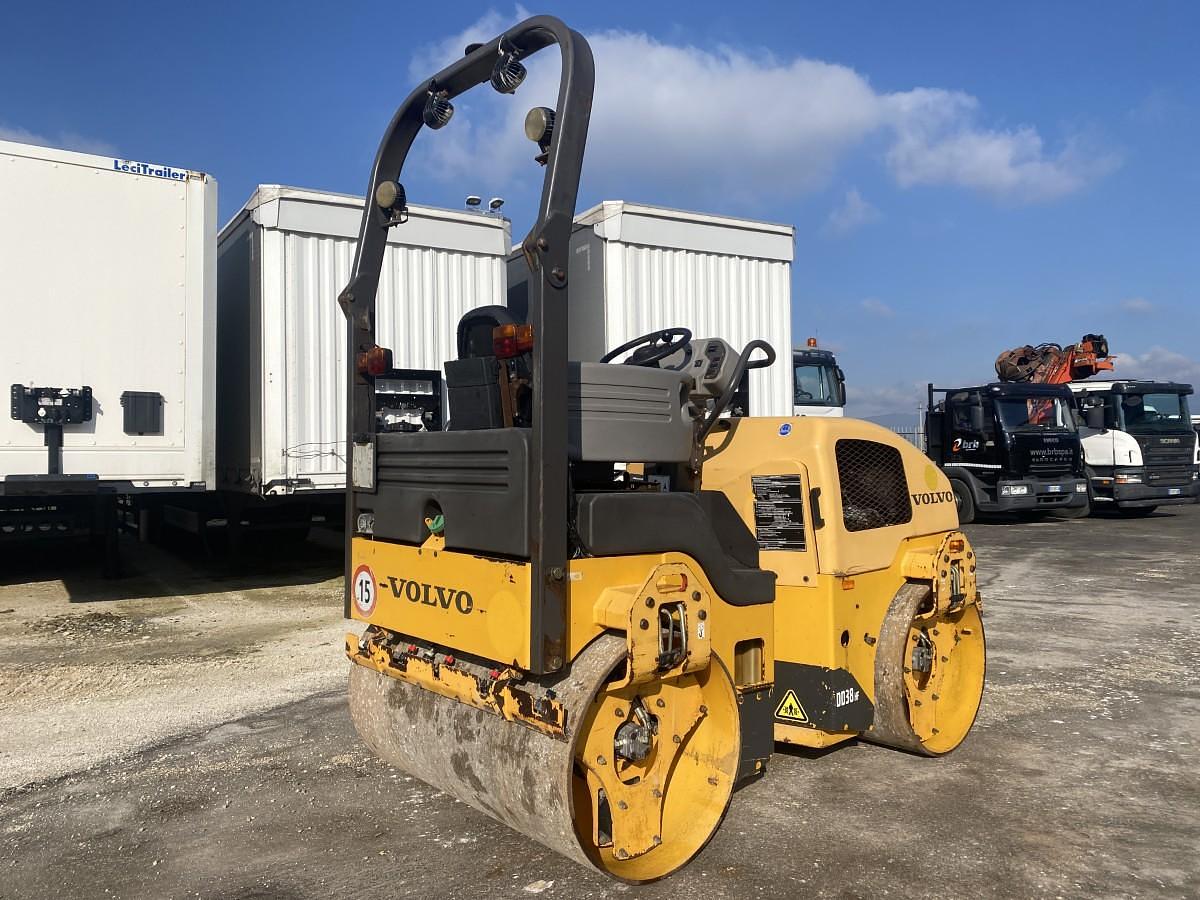 Usato 2010 VOLVO DD 38HF