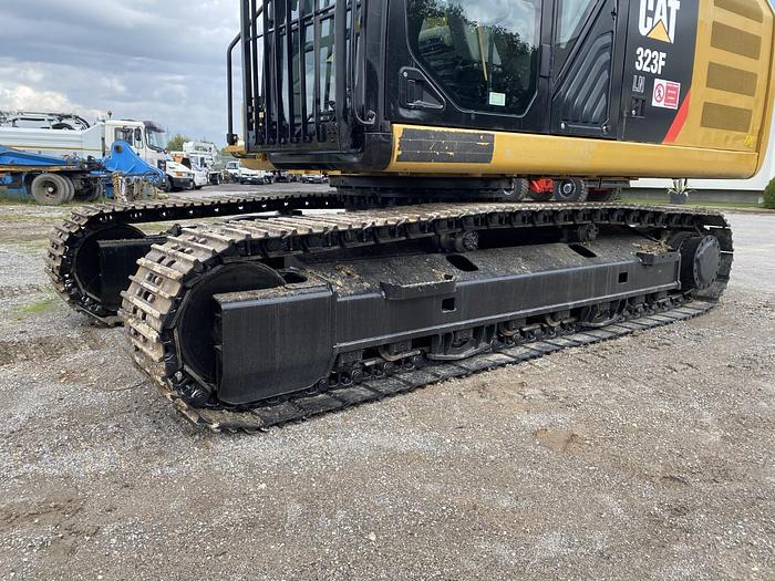 Usato 2017 CATERPILLAR 323 FLN