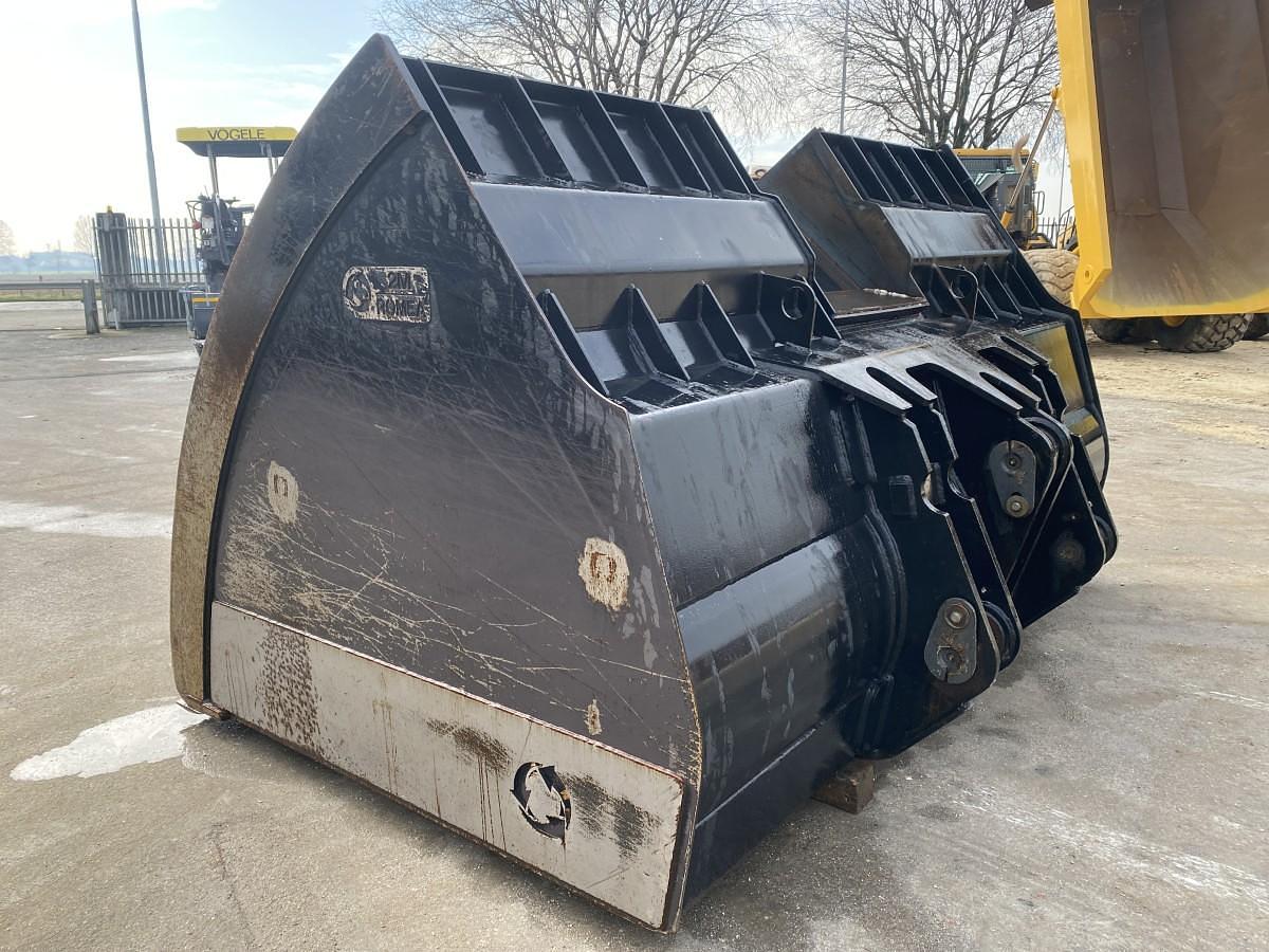 Usato 2023 2M-ROMEA CASE 821G AD