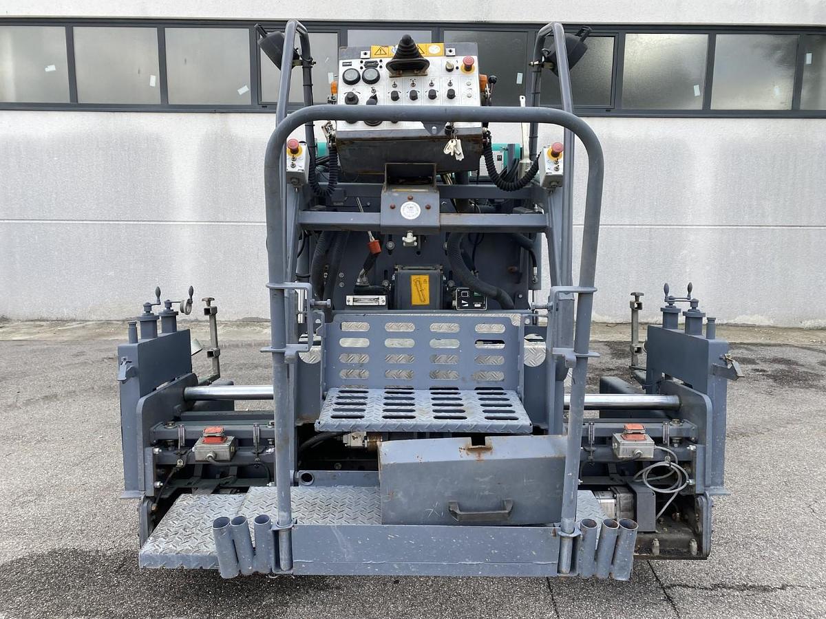 Usato 2011 VOGELE SUPER 700