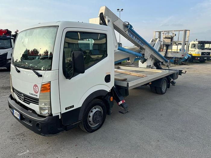 Usato 2001 NISSAN AUTOCARRO CABSTAR 35.11 CON PIATTAFORMA MULTITEL HX 195