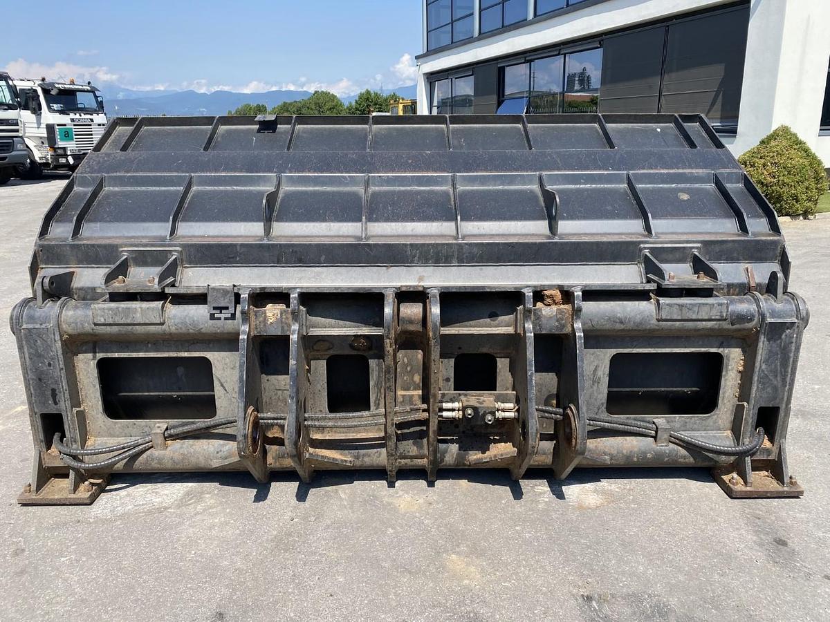 Usato 2023 CASE 821G