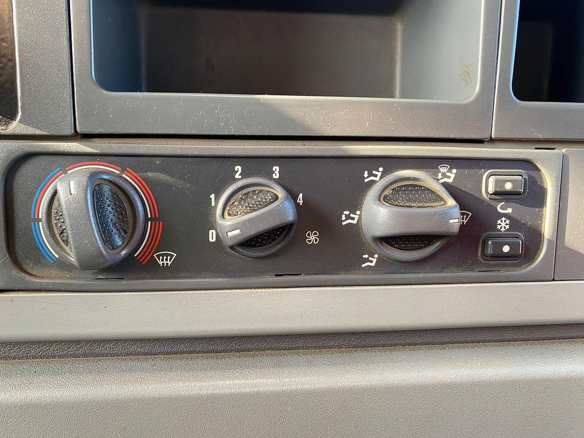 Usato IVECO TRAKKER 8*4 450 E/5 TRILATERALE