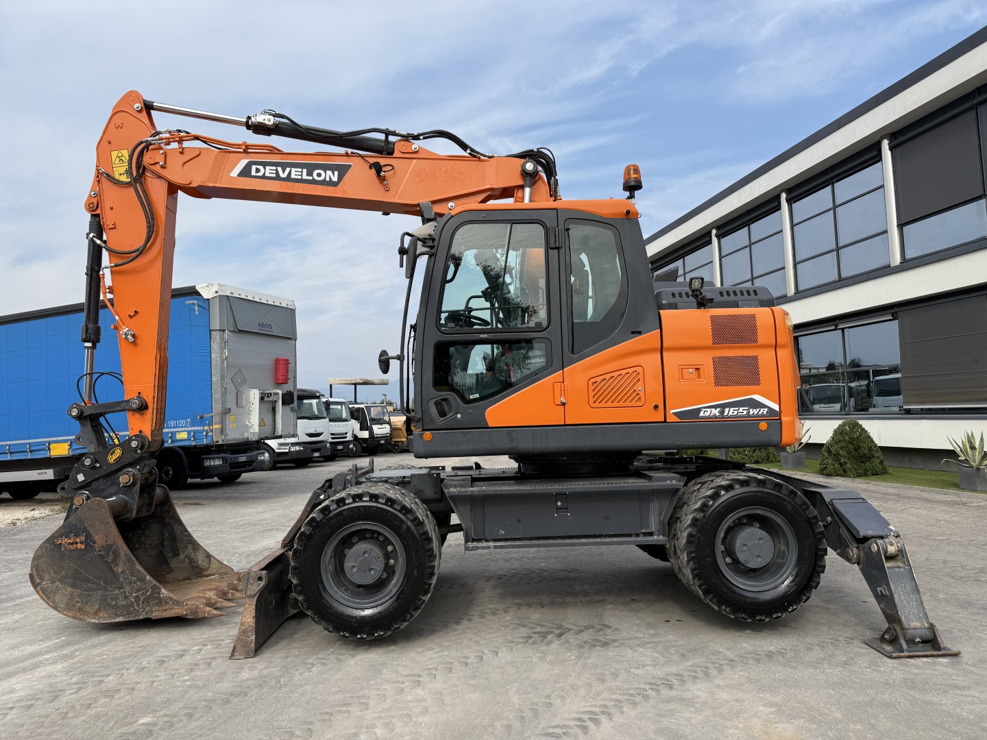 Usato 2023 DEVELON DX165WR-7