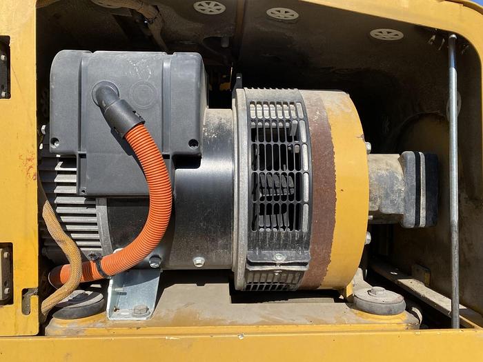 Usato 2011 CATERPILLAR AP 300