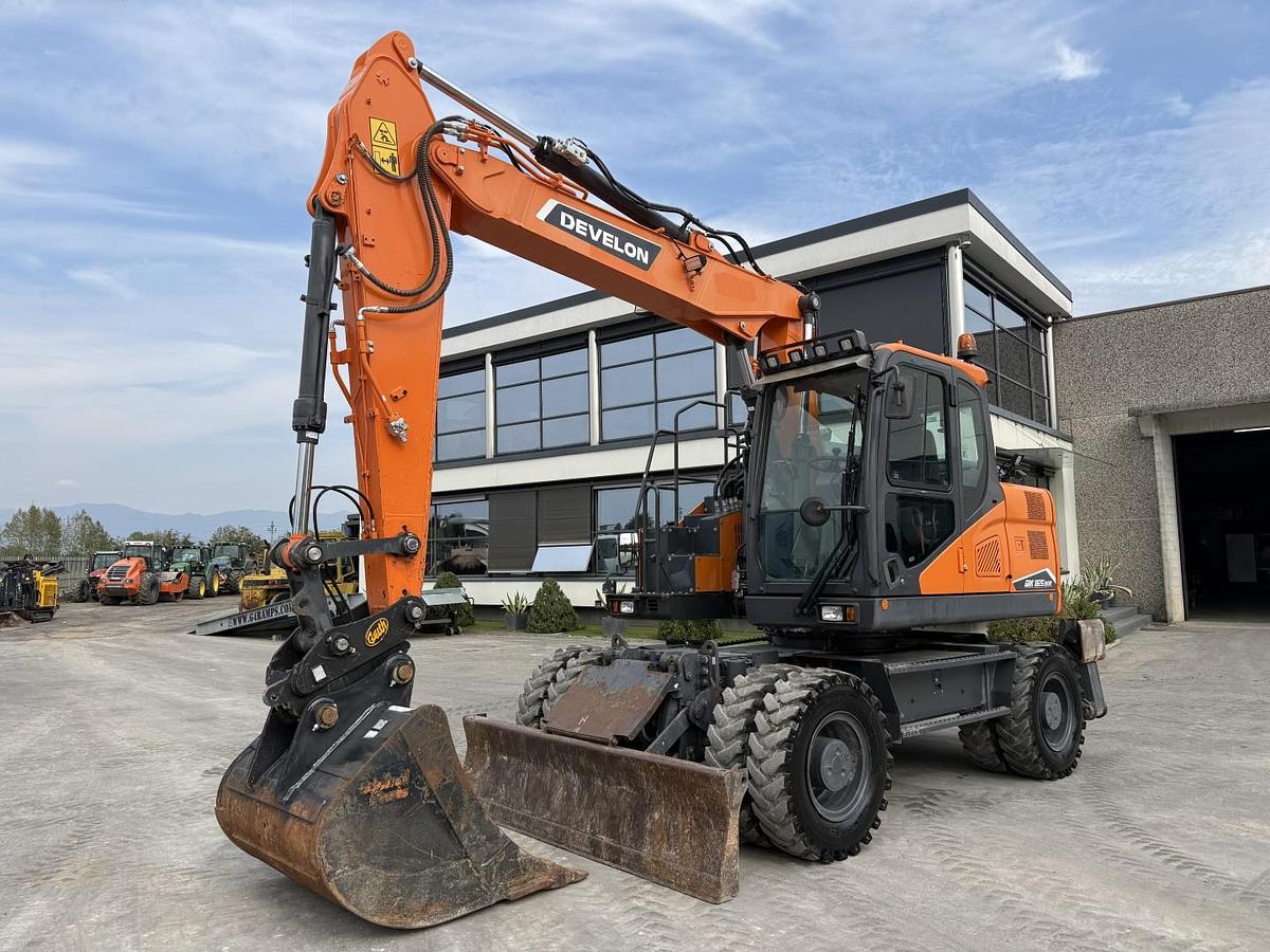 Usato 2023 DEVELON DX165WR-7