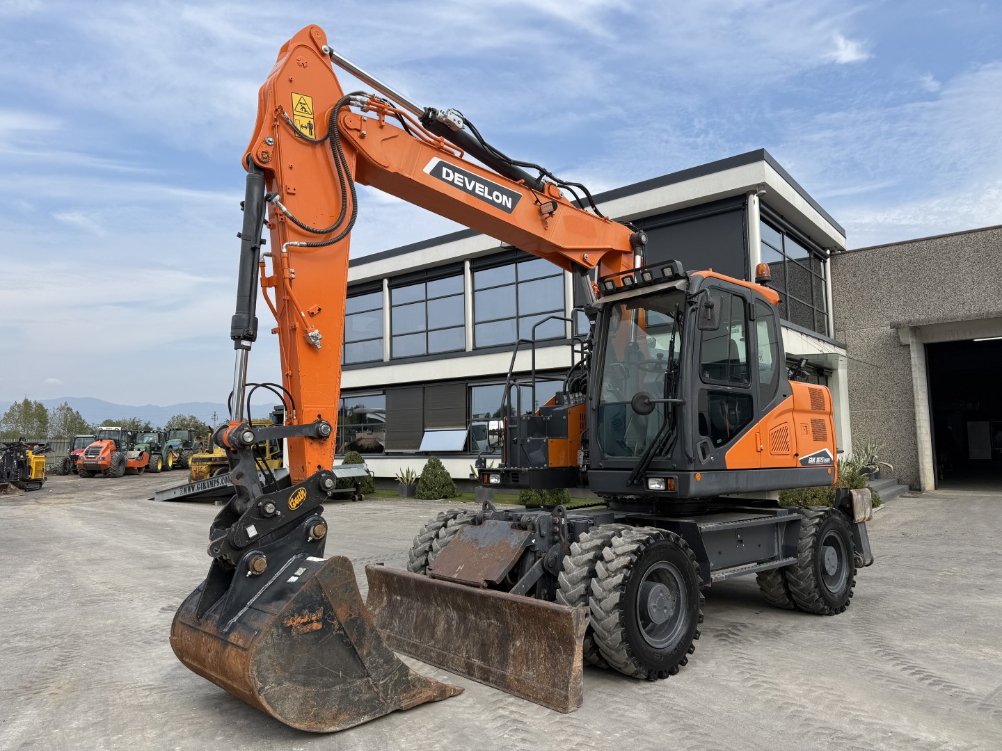 Usato 2023 DEVELON DX165WR-7