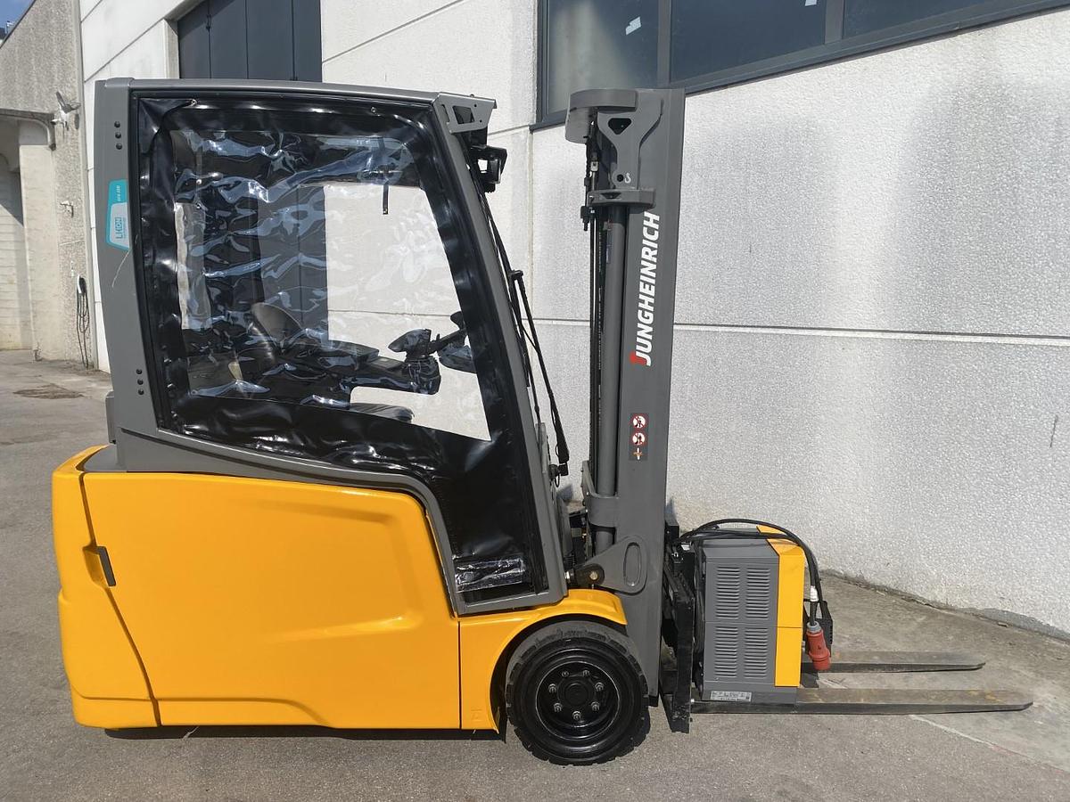 Usato 2022 JUNGHEINRICH EFG 220