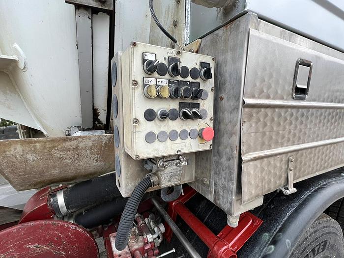 Usato 1997 RENAULT  PREMIUM 300 ATTR. SPURGO MORO