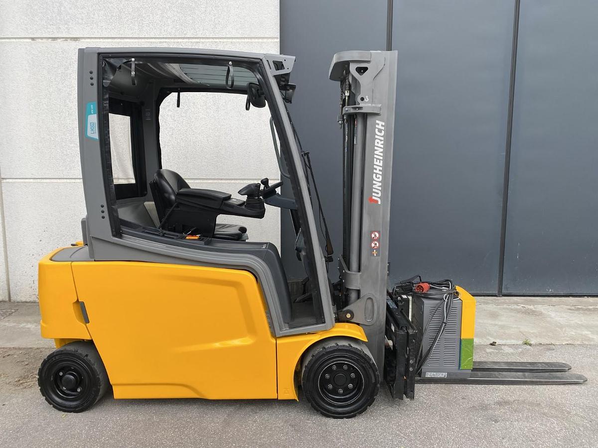 Usato 2022 JUNGHEINRICH EFG 320 PF