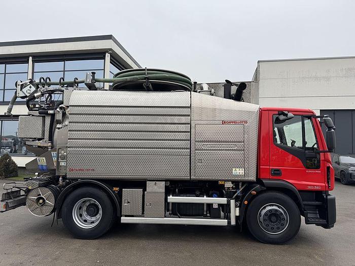 Usato 2016 IVECO  180 SPURGO CAPPELLOTTO 180-320 E6