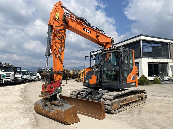 Usato 2017 DOOSAN DX140 LCR-5