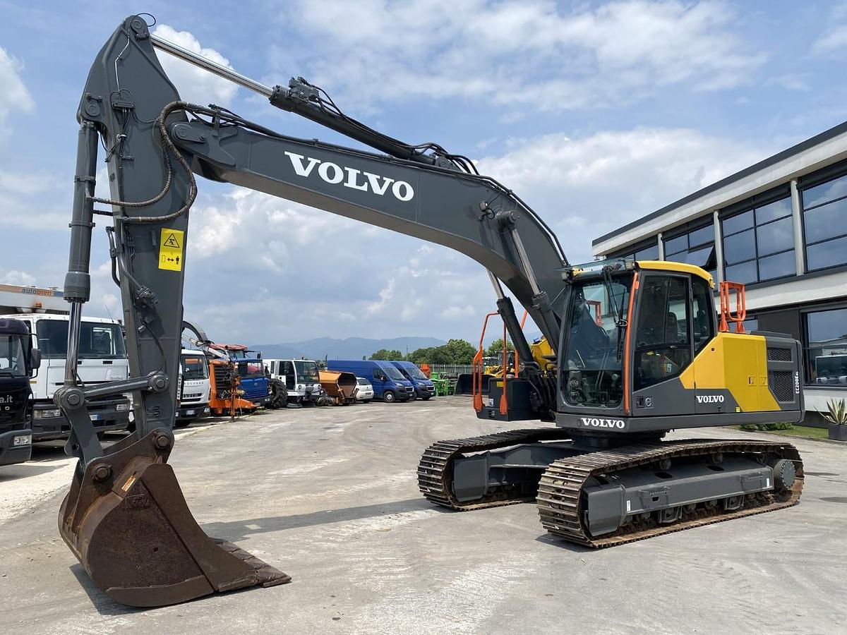Usato 2020 VOLVO EC200 ENL