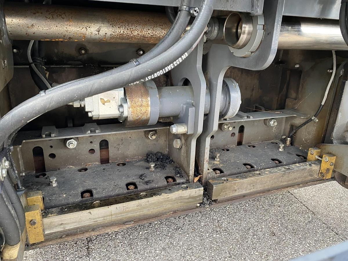 Usato 2011 VOGELE SUPER 700