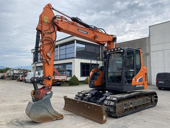 Usato 2016 DOOSAN DX140 LCR-5