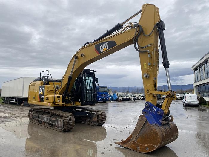 Usato 2019 CATERPILLAR 323 FLN