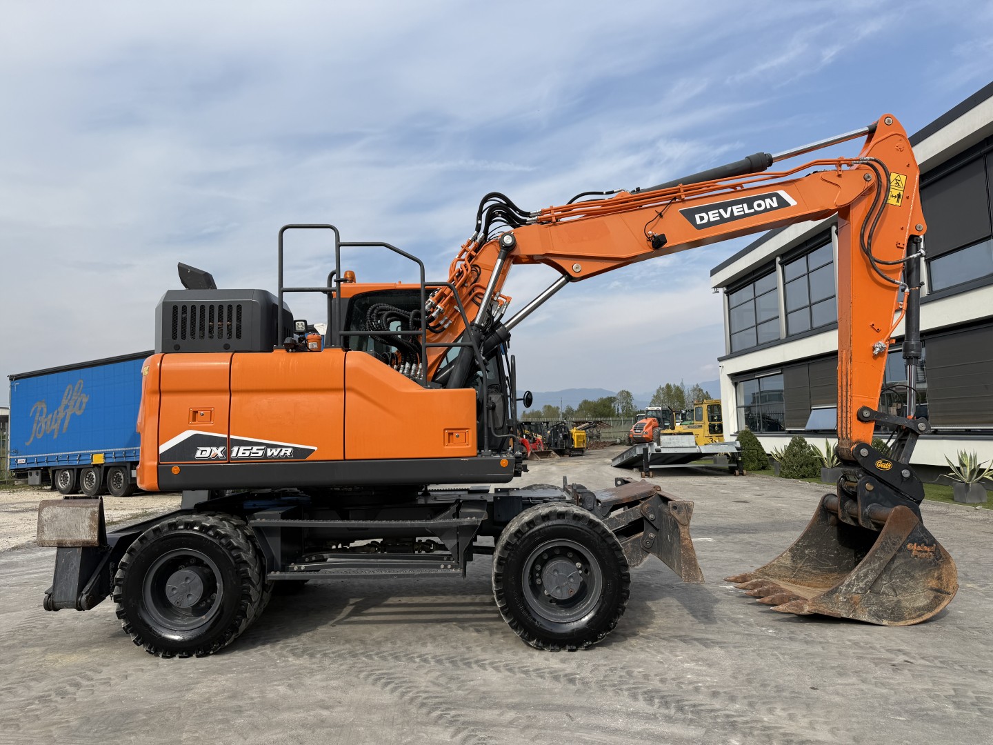 Usato 2023 DEVELON DX165WR-7
