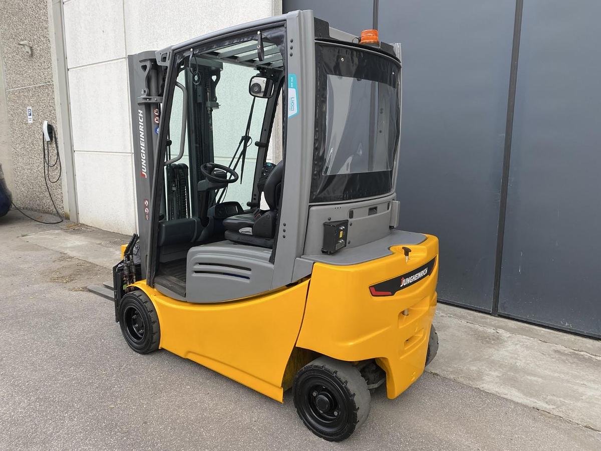 Usato 2022 JUNGHEINRICH EFG 320 PF