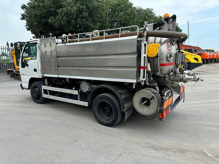 Usato 2002 ISUZU MORO NQR 75 SPURGO