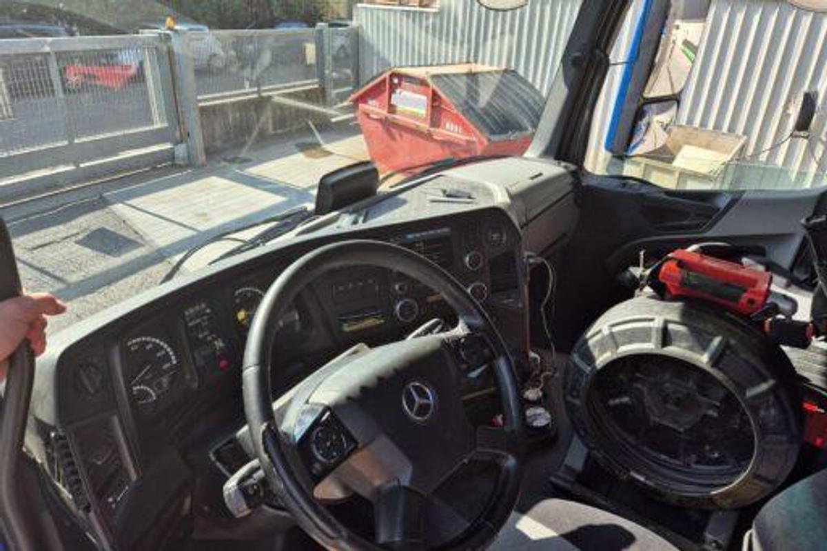 Usato MERCEDES  ANTOS 1853 SPURGO MORO