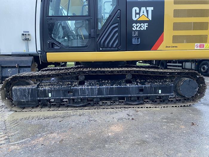 Usato 2020 CATERPILLAR 323 FLN