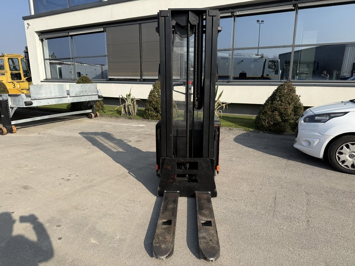 Usato 2002 TOYOTA SLL16