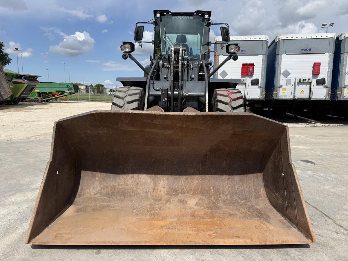 Usato 2022 DOOSAN DL 220-7