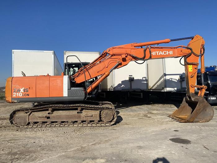 Usato 2011 HITACHI ZX-210 LCN-3