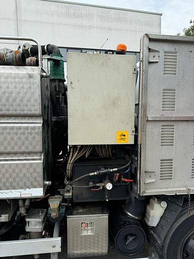 Usato 2002 ISUZU MORO NQR 75 SPURGO