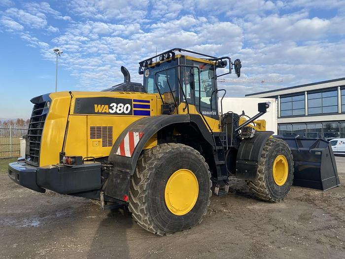 Usato 2018 KOMATSU WA380-8