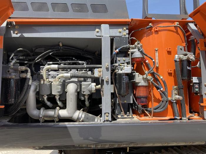 Usato 2016 HITACHI ZX300LCN-6