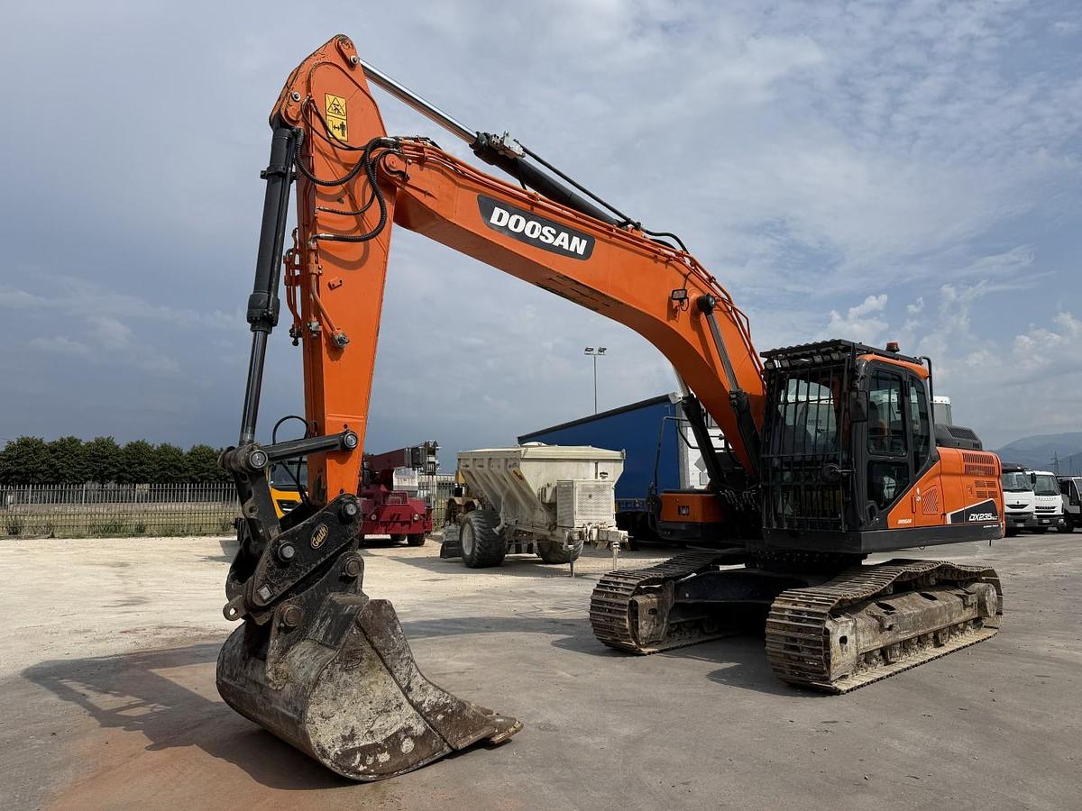 Usato 2020 DOOSAN DX235 NLC-5