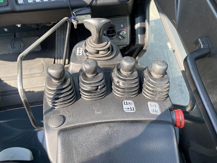 Usato 2017 TOYOTA 8FBMT 25