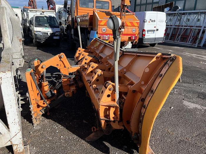 Usato 1998 MERCEDES UNIMOG U1400