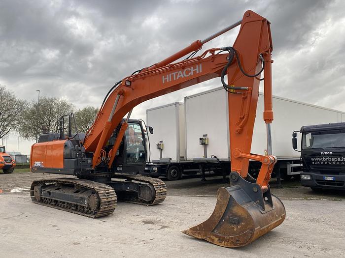 Usato 2019 HITACHI ZX210 LCN-6