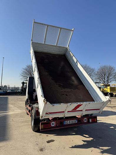 Usato 2002 IVECO 100E18 RIBALTABILE TRILATERALE