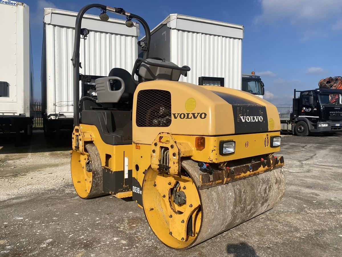 Usato 2010 VOLVO DD 38HF