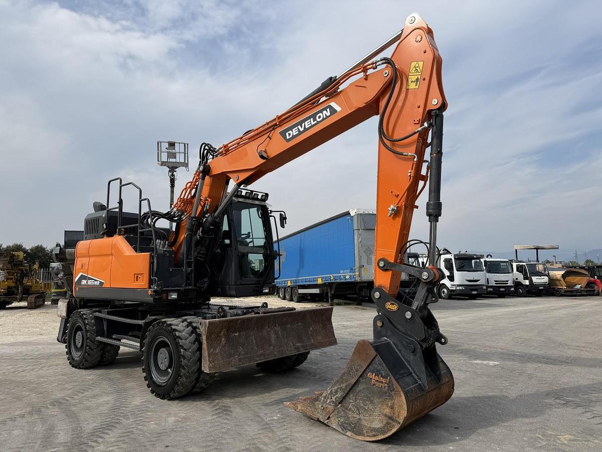 Usato 2023 DEVELON DX165WR-7