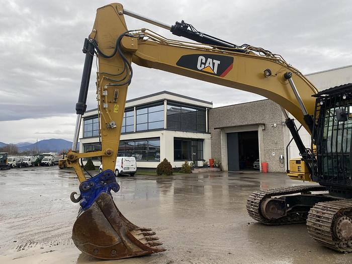 Usato 2019 CATERPILLAR 323 FLN